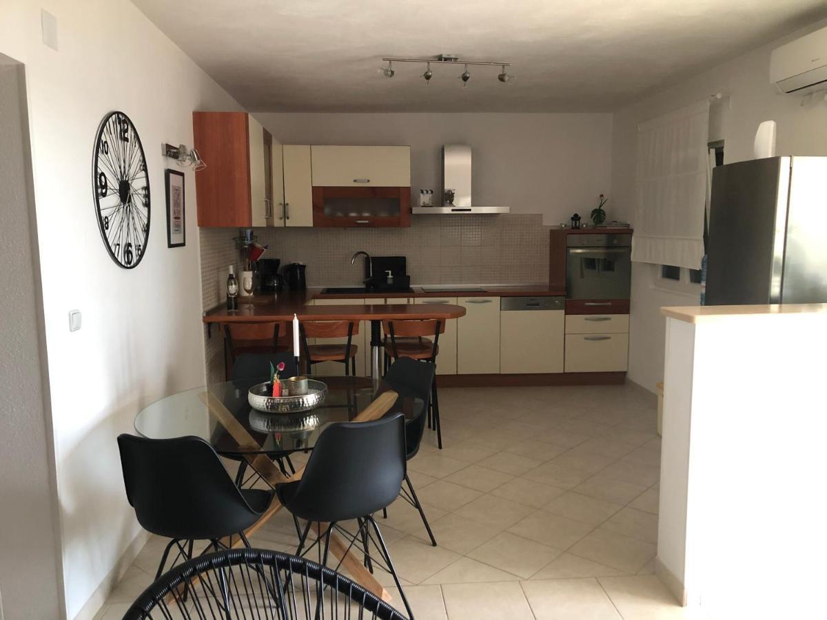 Holiday Home - Apartment Carmen Sevid Zewnętrze zdjęcie